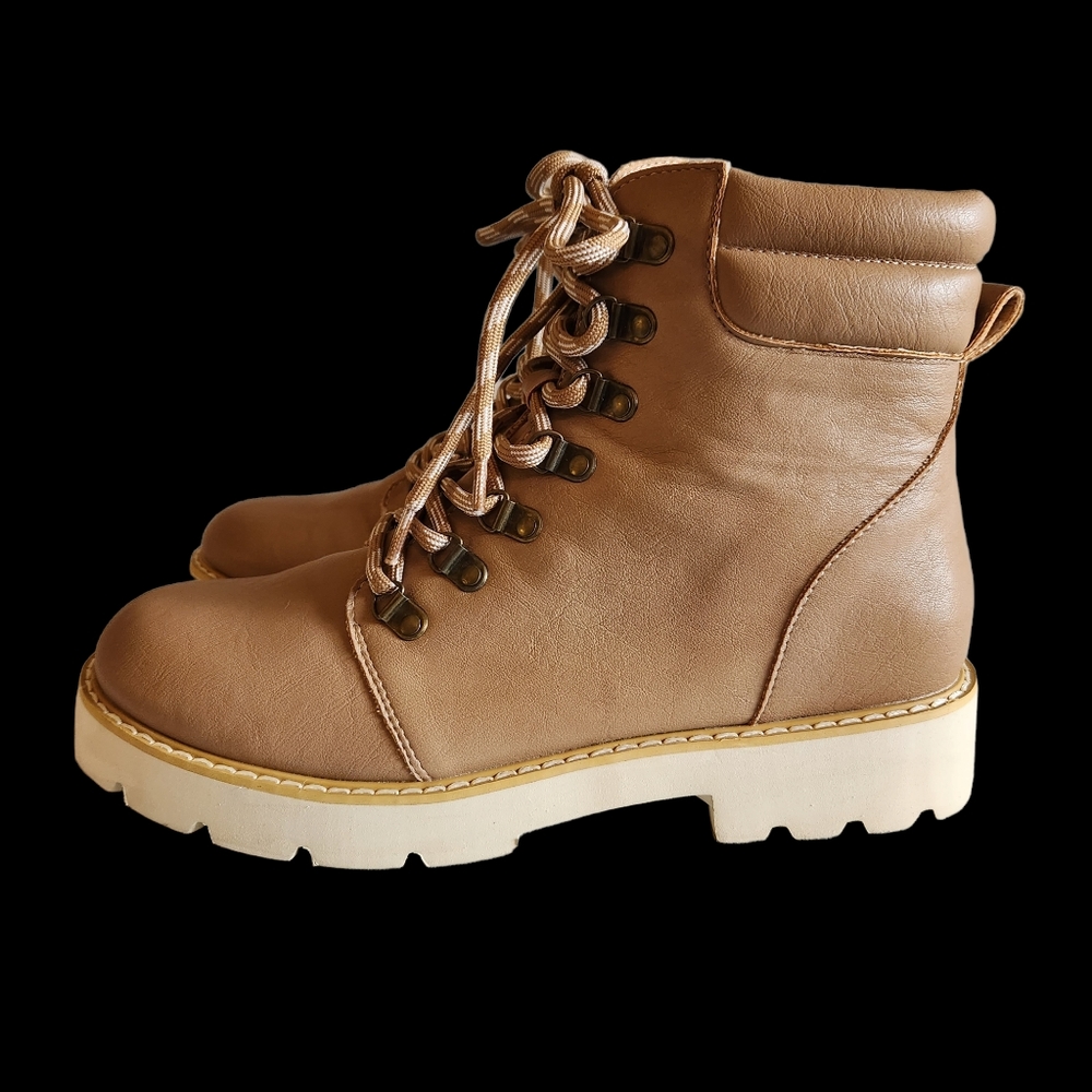 Oasis Society Lug Sole Combat Boots Beige/ Latte  Size 9 - Picture 6 of 13